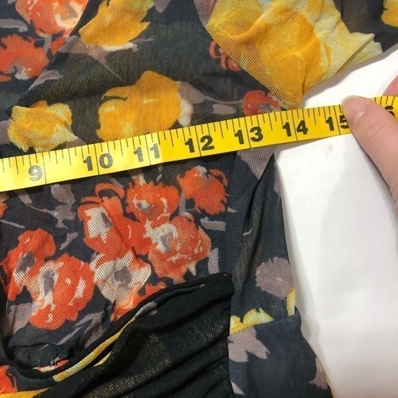 Daisy & Clover Floral Fit & Flare Top Medium Women - Picture 6 of 7